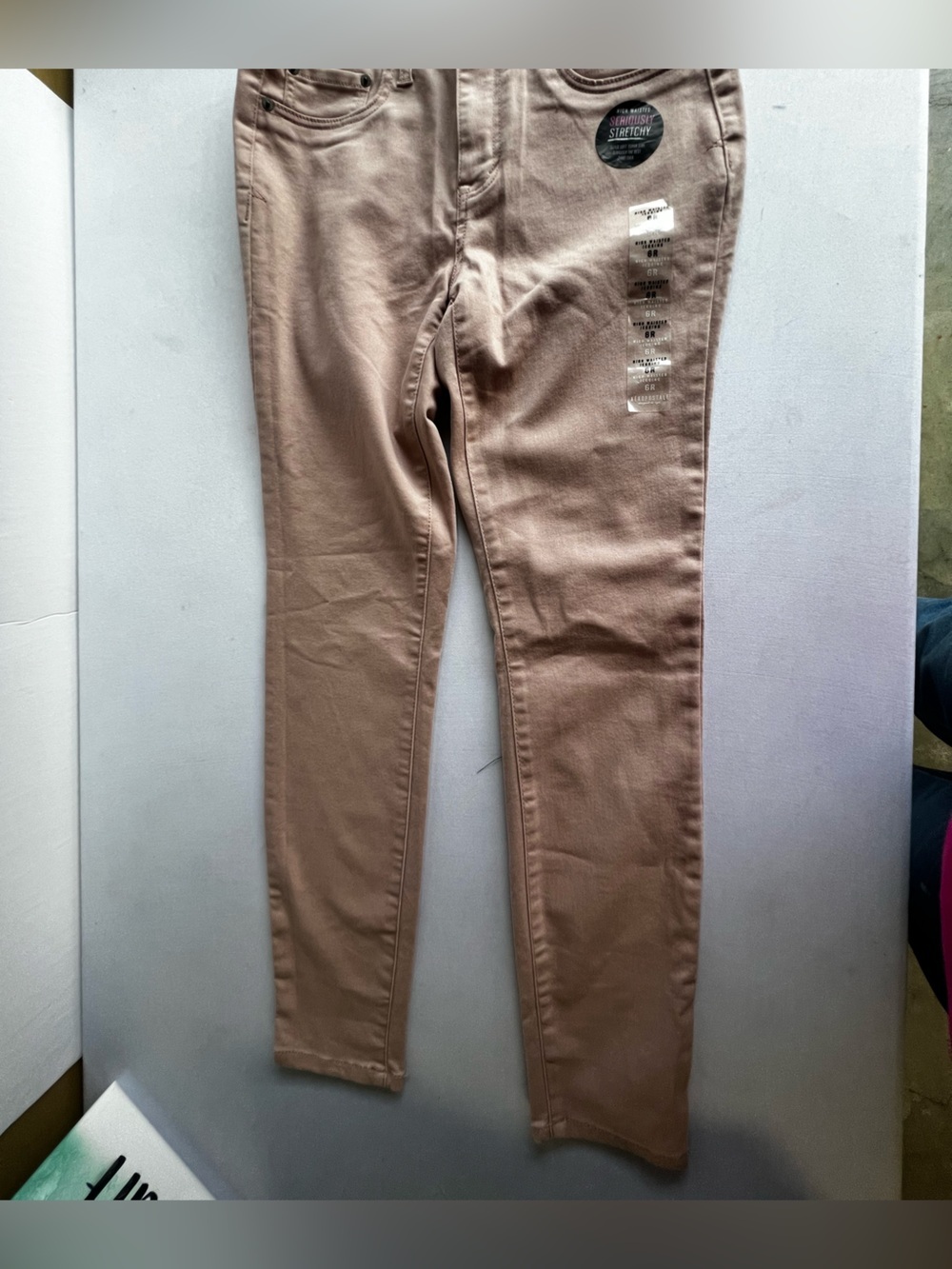 AEROPOSTALE WOMEN’S HIGH WAISTED JEGGINGS SERIOUSLY STRETCHY SIZE 6R
LIGHT PINK
